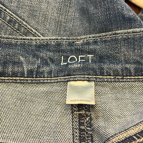 Loft Denim roll shorts Size 4 EUC - Picture 7 of 8